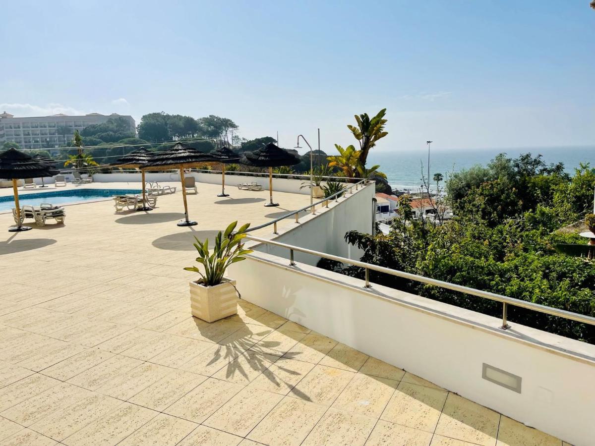 On The Beach Stunning Apartment Albufeira Olhos De Agua Extérieur photo