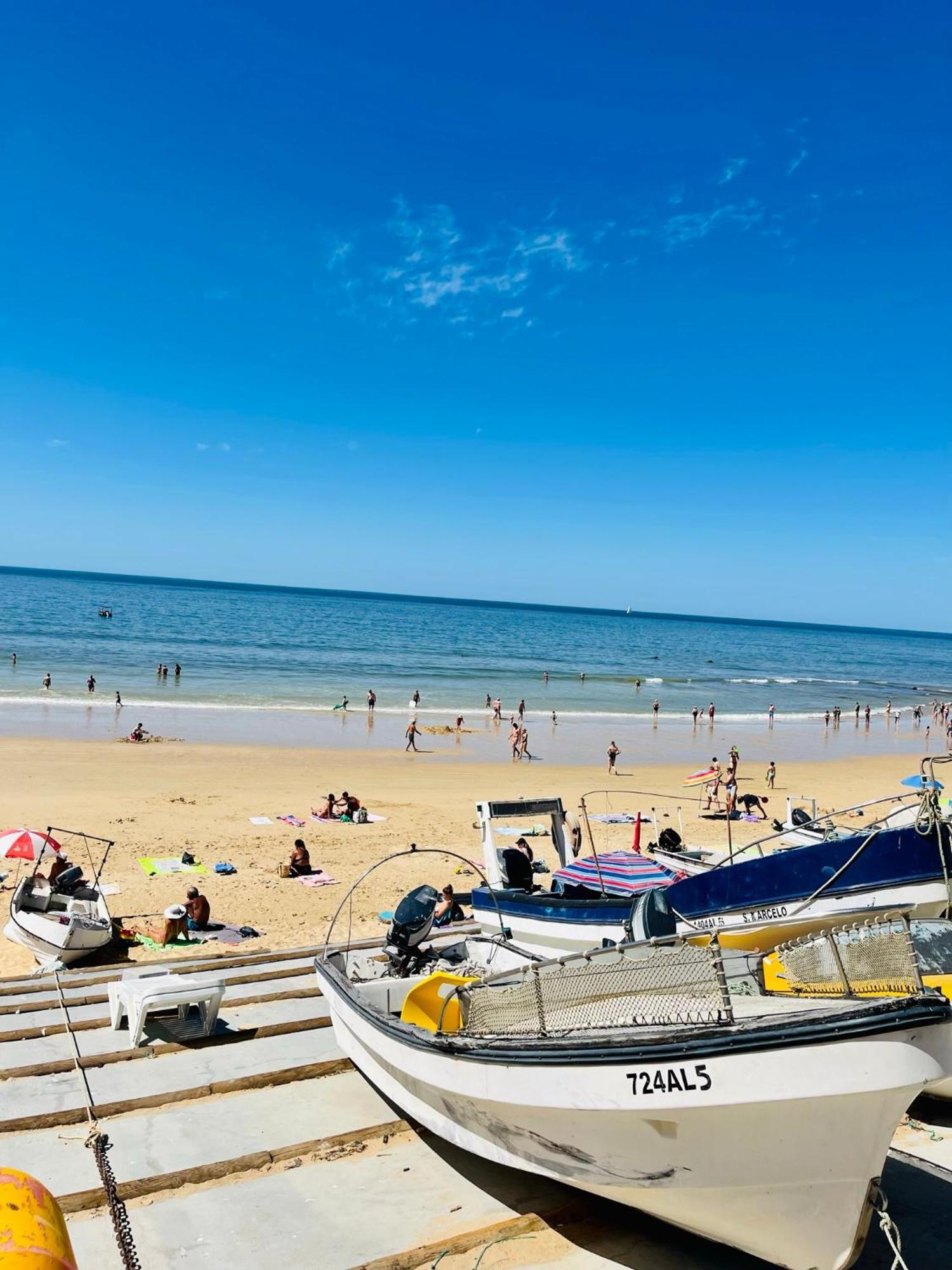 On The Beach Stunning Apartment Albufeira Olhos De Agua Extérieur photo